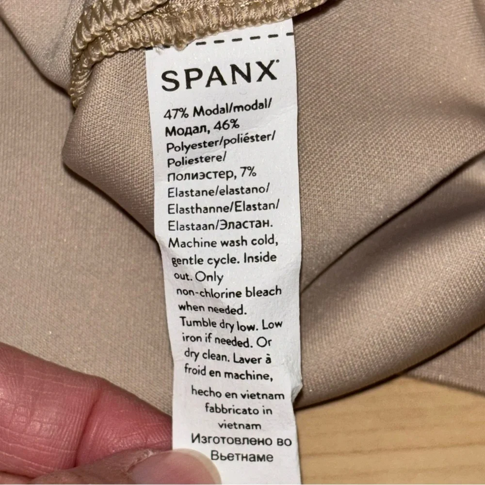 SPANX Air Essentials Sleeveless Scuba Knit Tank Dress Boxy Tahini Sz Medium NOTE - Picture 9 of 9